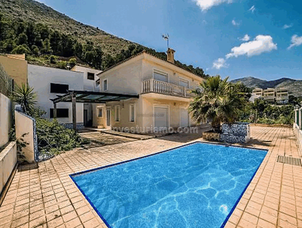 Villa on sale in Callosa d’en Sarria